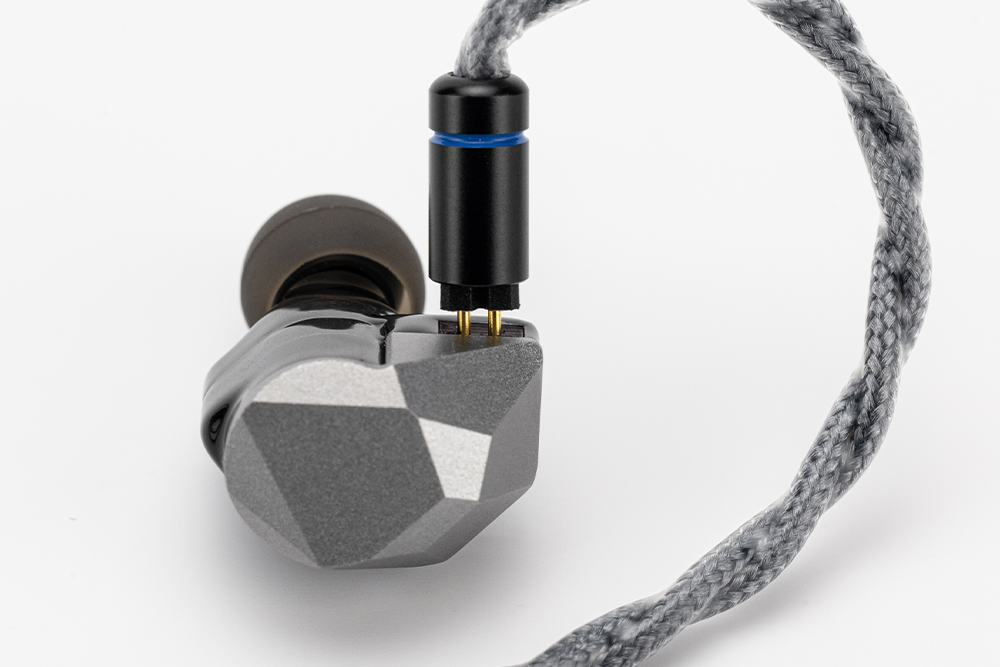 MOONDROP HARMON Three Dynamic Drivers In-ear Headphone