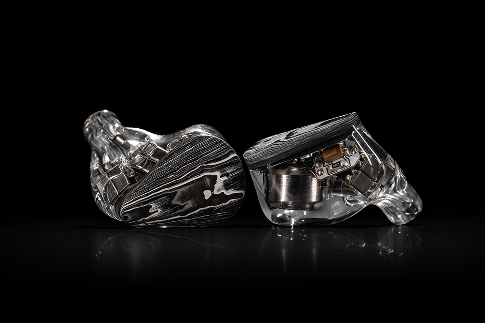MOONDROP DARK SABER 2DD+8BA In-Ear Headphone
