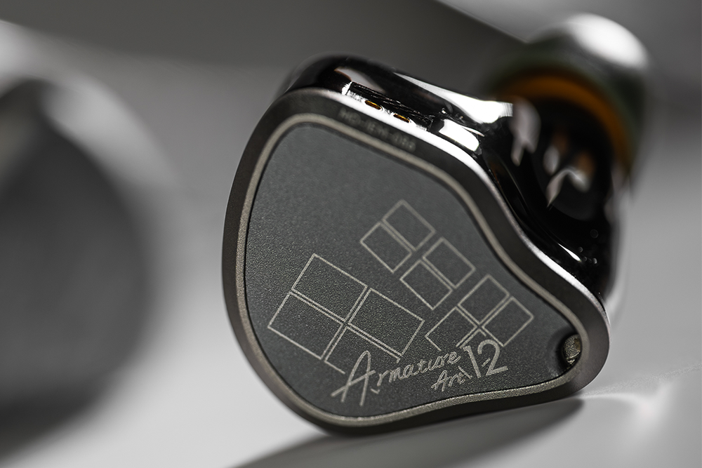 MOONDROP Armature Art 12 12 Balanced Armature Drivers In-ear Headphone.