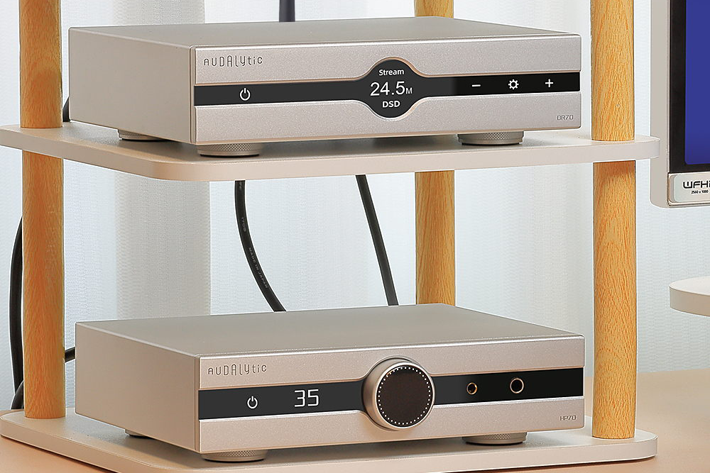 AUDALYTIC HP70 Fully Balanced Discrete Headphone Amplifier & Preamplifier
