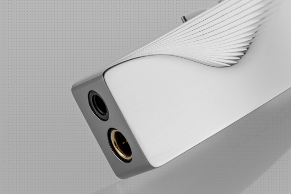 MOONDROP MOONRIVER 2:TI Portable DAC/AMP