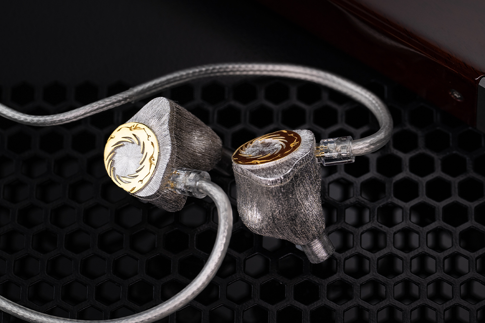 MOONDROP Solis 2 2DD+2BA+4EST In-ear Headphone